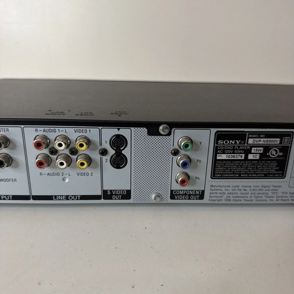 Sony DVP-NS500V DVD / SACD / CD/ VCD Player w/Remote
